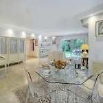 Rocher Saint Georges Spacieux 3p Jardin Piscine 公寓