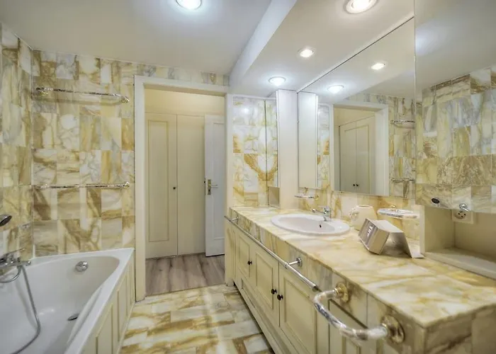 Апартаменты Rocher Saint Georges Spacieux 3p Jardin Piscine