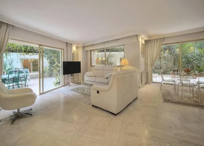 Rocher Saint Georges Spacieux 3p Jardin Piscine Канны