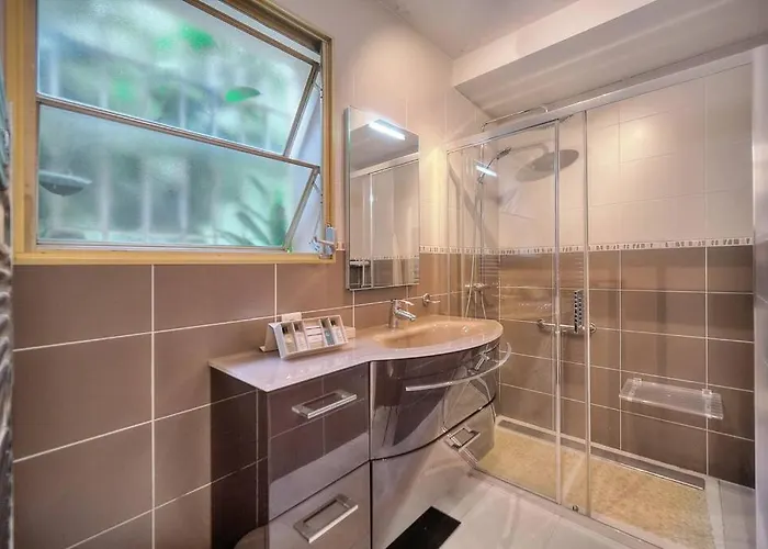 Апартаменты Rocher Saint Georges Spacieux 3p Jardin Piscine Канны