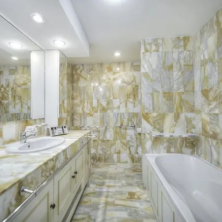 Apartment Rocher Saint Georges Spacieux 3p Jardin Piscine